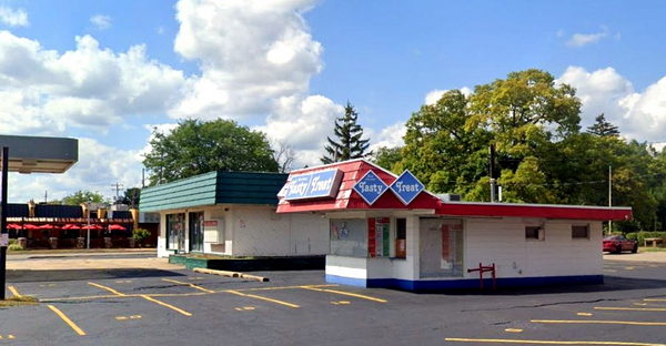Tastee-Freez - East Lansing - 1307 E Grand River Ave (newer photo)